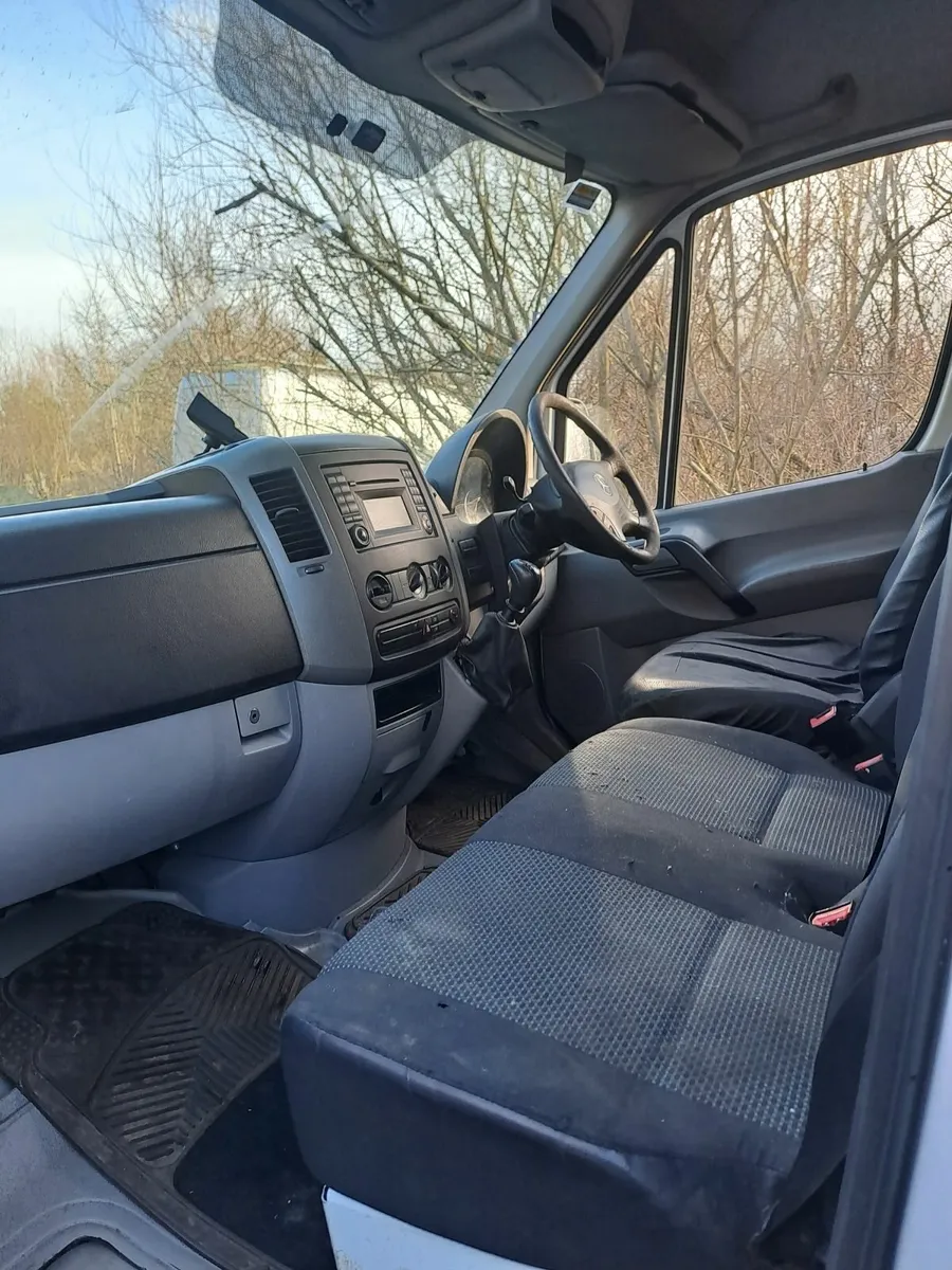 Mercedes-Benz Sprinter 2010 - Image 2