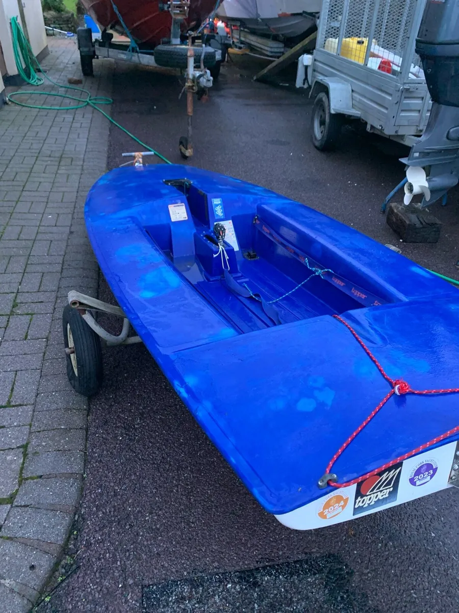 Topper sailing dinghy - Image 2