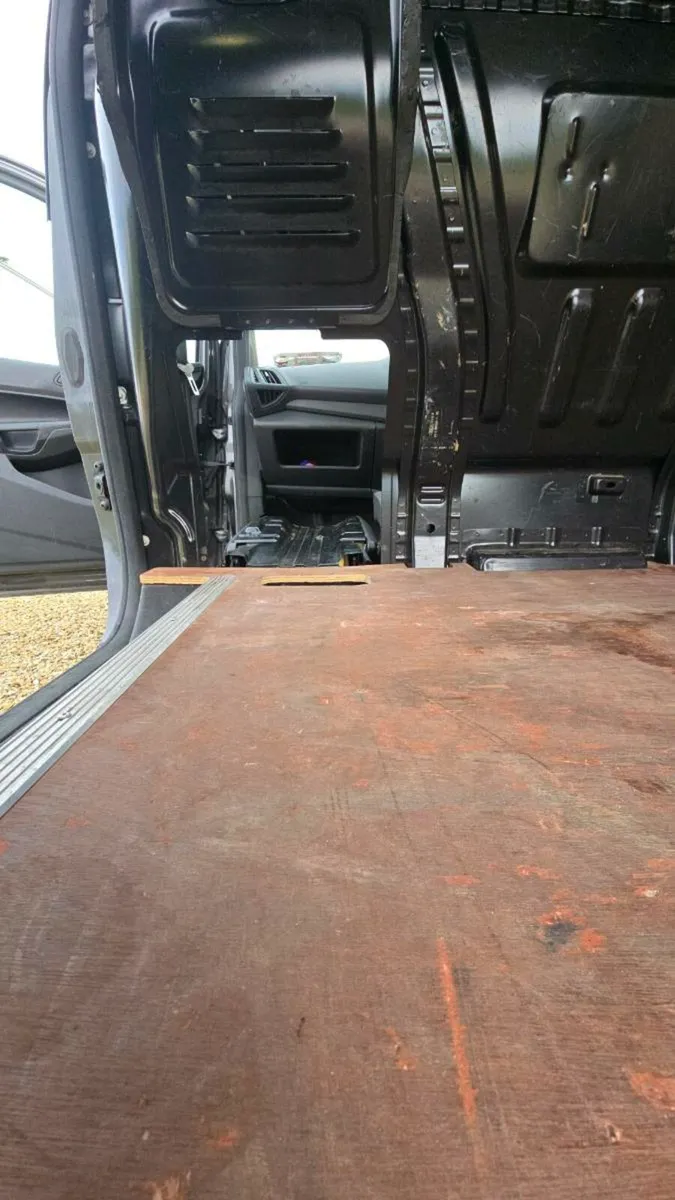 Ford Transit Connect LWB - Image 3