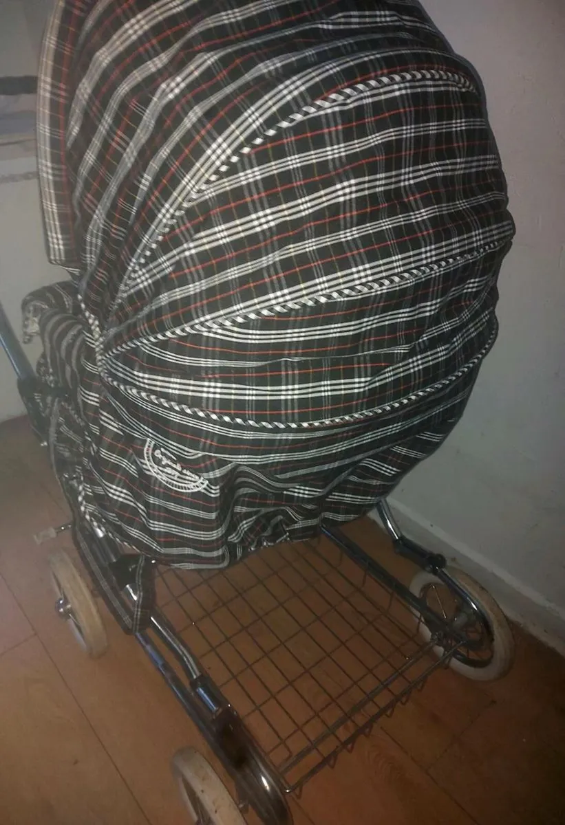 Vintage silver cross pram - Image 3