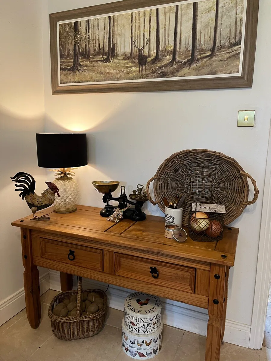 Console / table / desk - Image 1