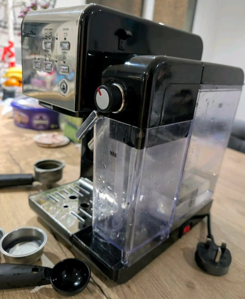 Breville One-Touch Espresso & Cappuccino Machine - Image 2