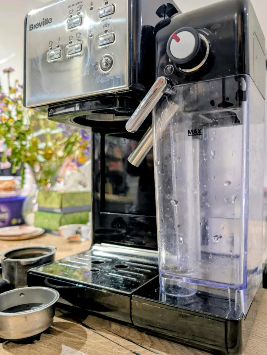 Breville One-Touch Espresso & Cappuccino Machine - Image 1