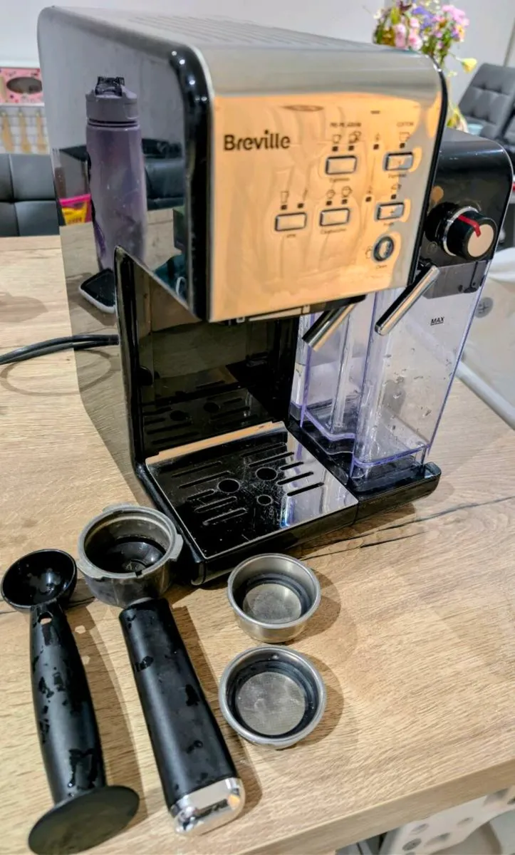 Breville One-Touch Espresso & Cappuccino Machine - Image 4