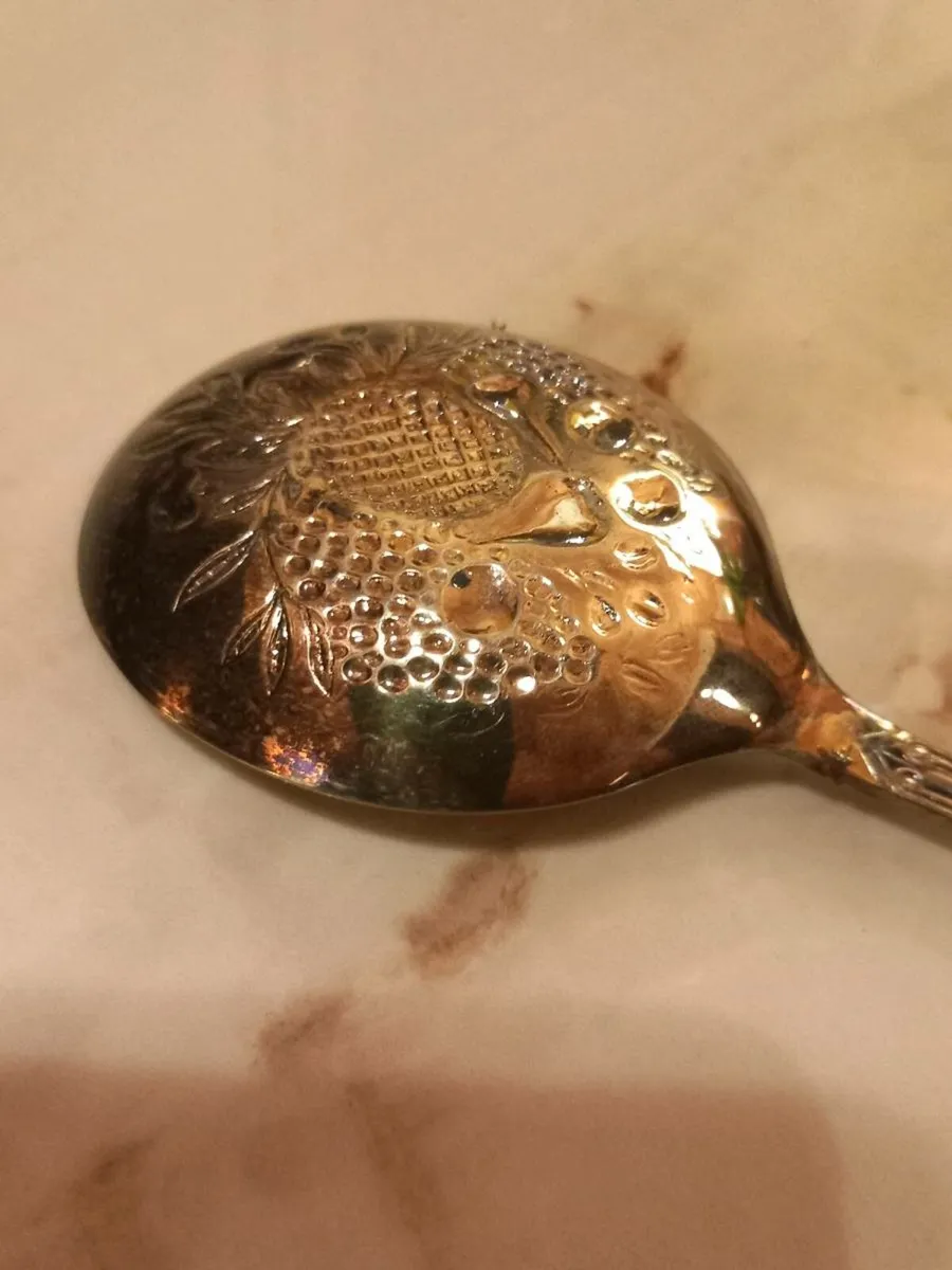 Fruit spoons set, needs clean D18 post 6e - Image 4