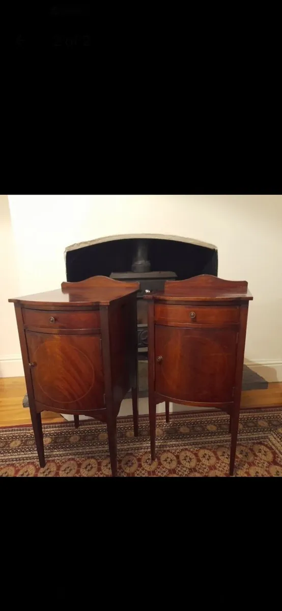 Two mahogany pot cupboard bedside tables - Image 2