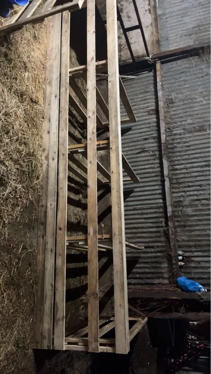 Lamb adopters / wooden hurdles - Image 4