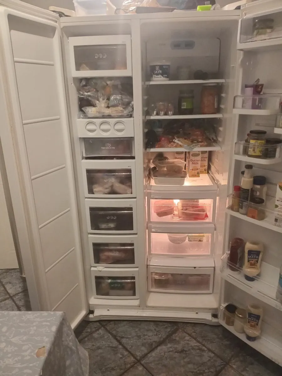 American style Lg Fridge Freezer - Image 2