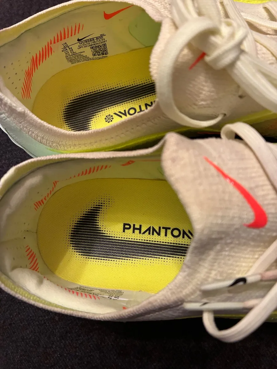Nike Phantom Low Elite soft ground Size 9 (Adult) - Image 3