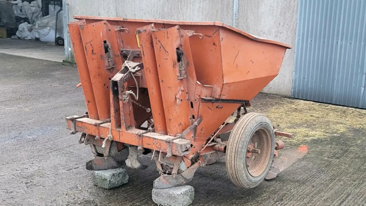 Ransomes Faun Potato Planter - Image 1