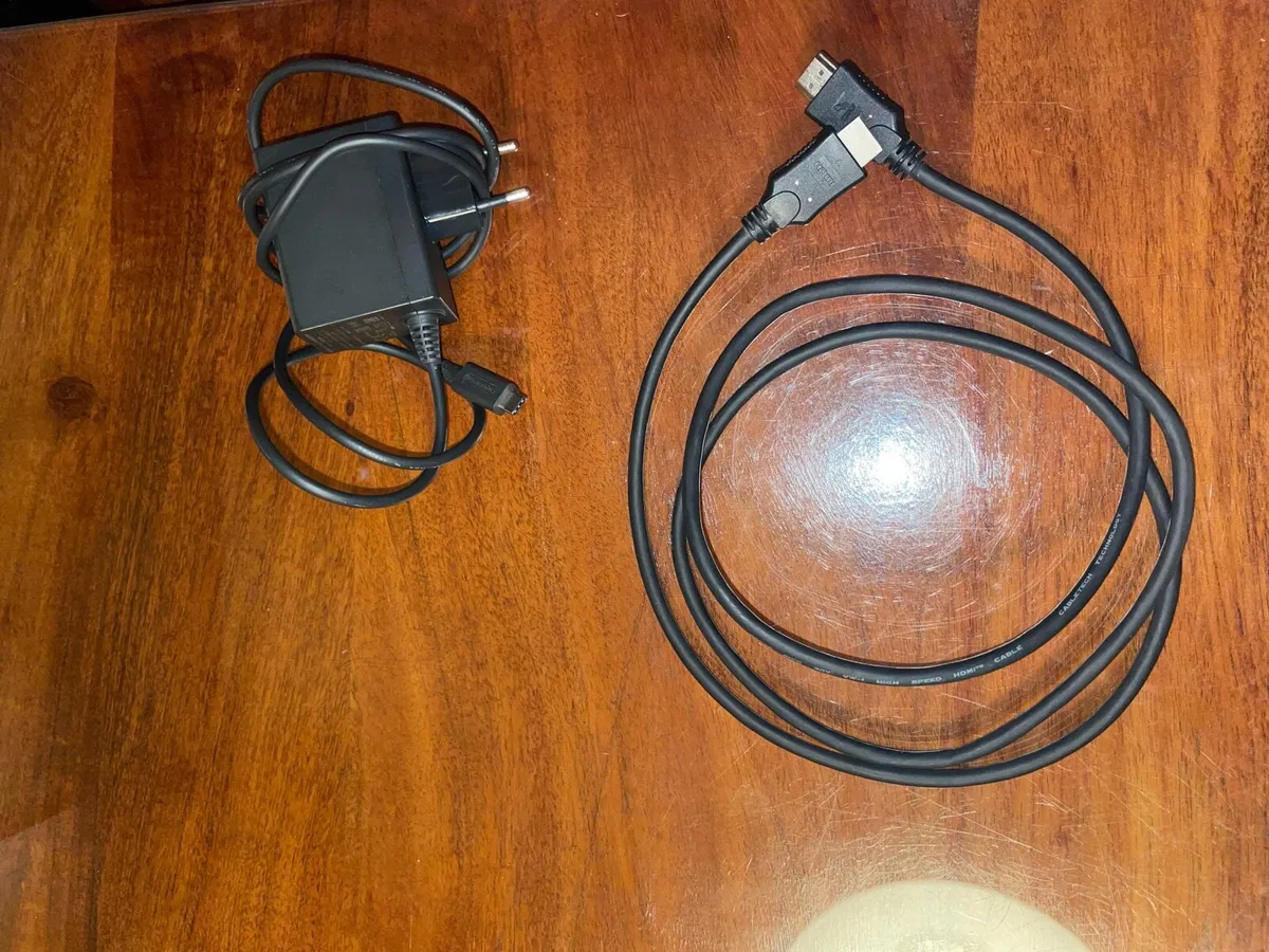 Nintendo Switch OLED Refurbished - Image 4