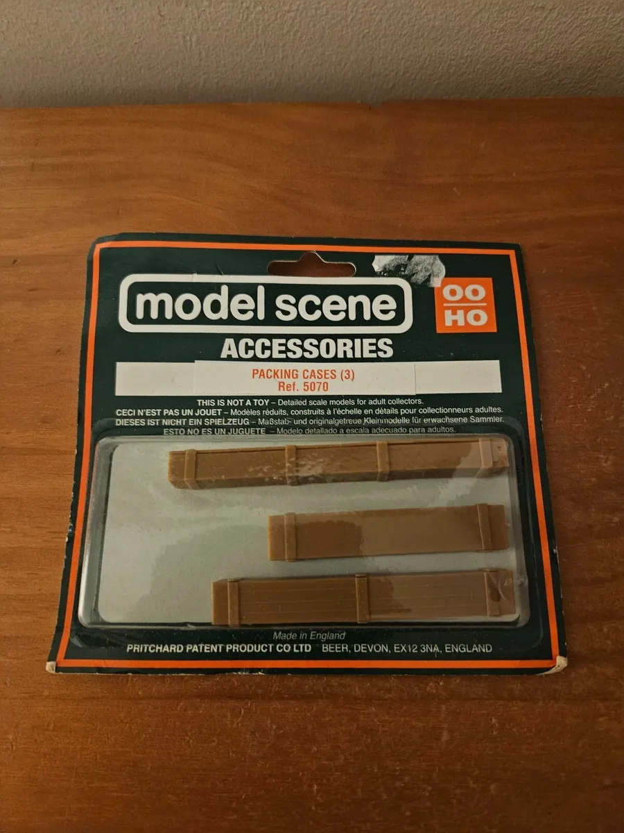 Hornby Model Scene Packing Cases