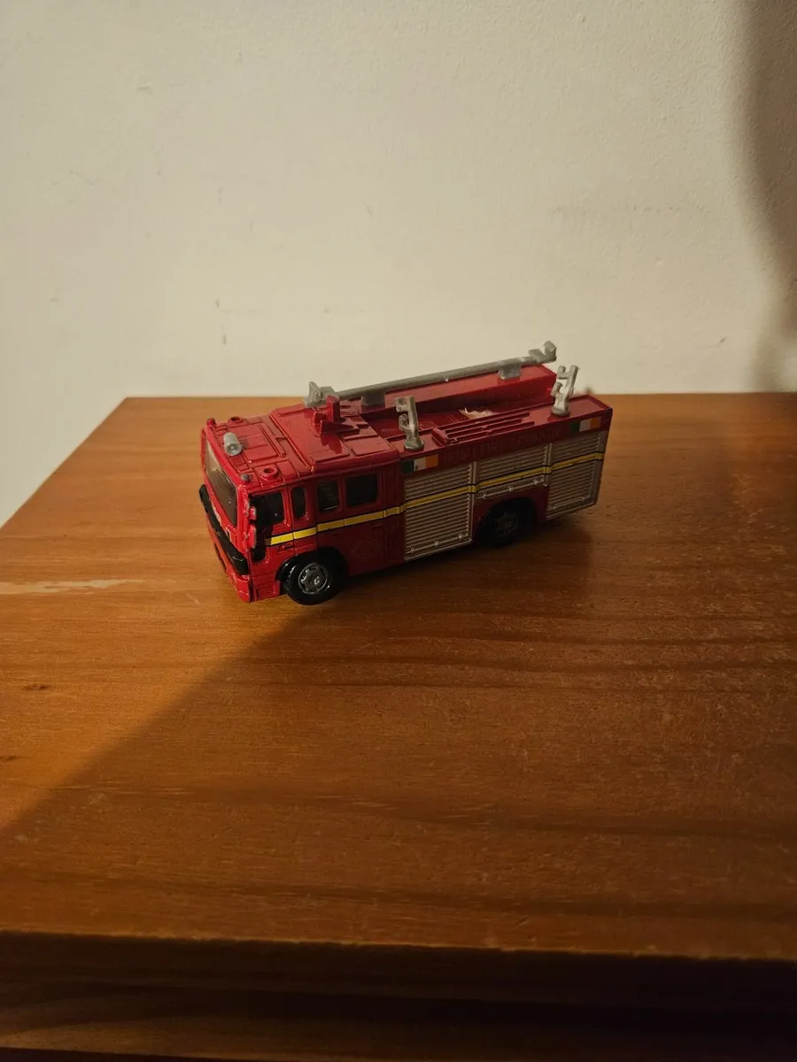 Corgi Dublin Fire Engine - Image 2