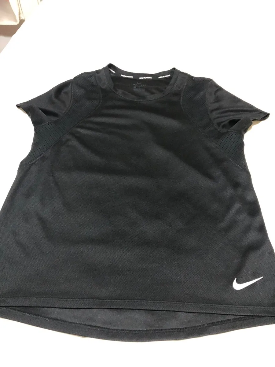 Mens Nike top size M €5 - Image 1