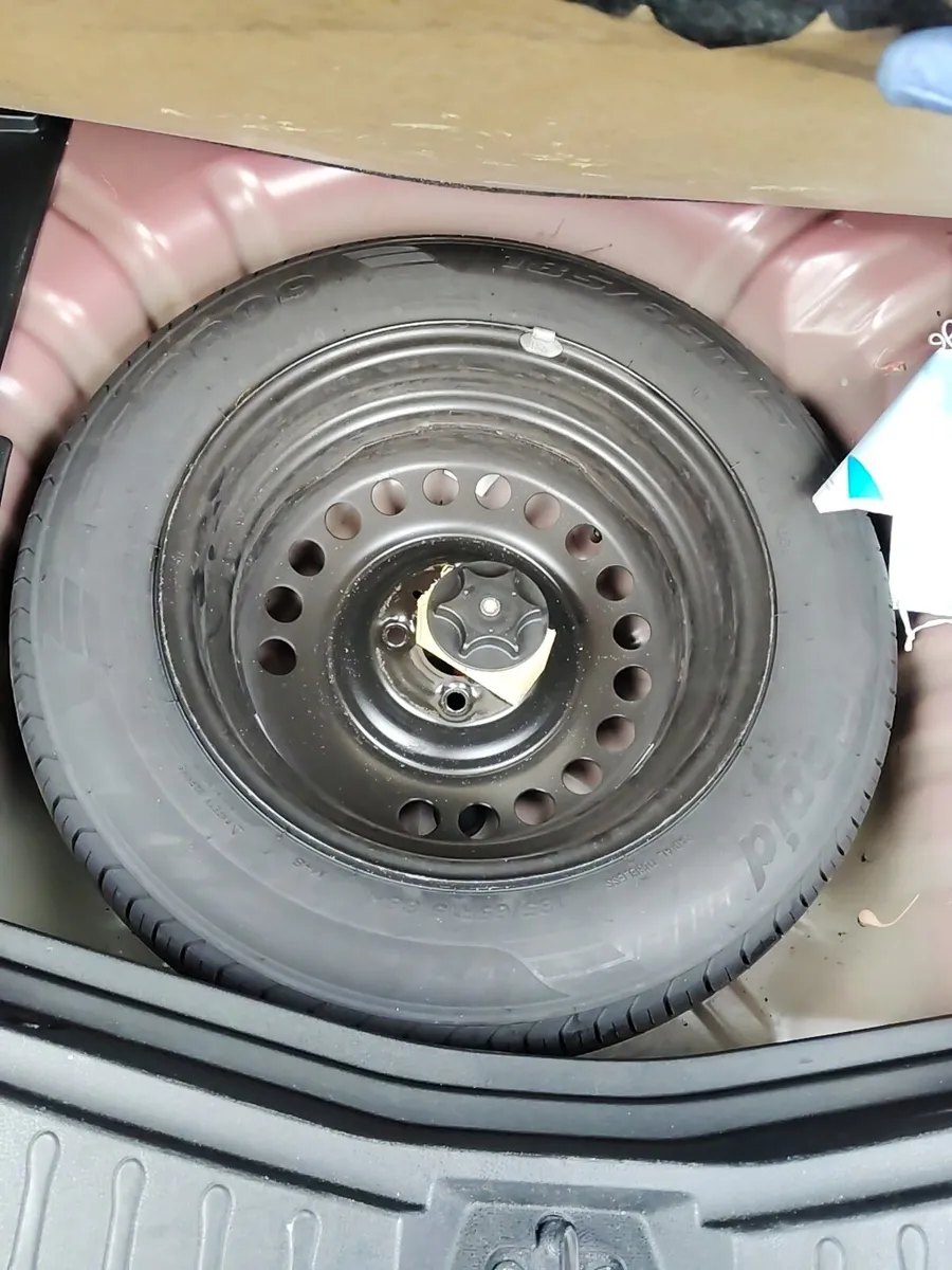 Breaking nissan note 2015 petrol manual - Image 3