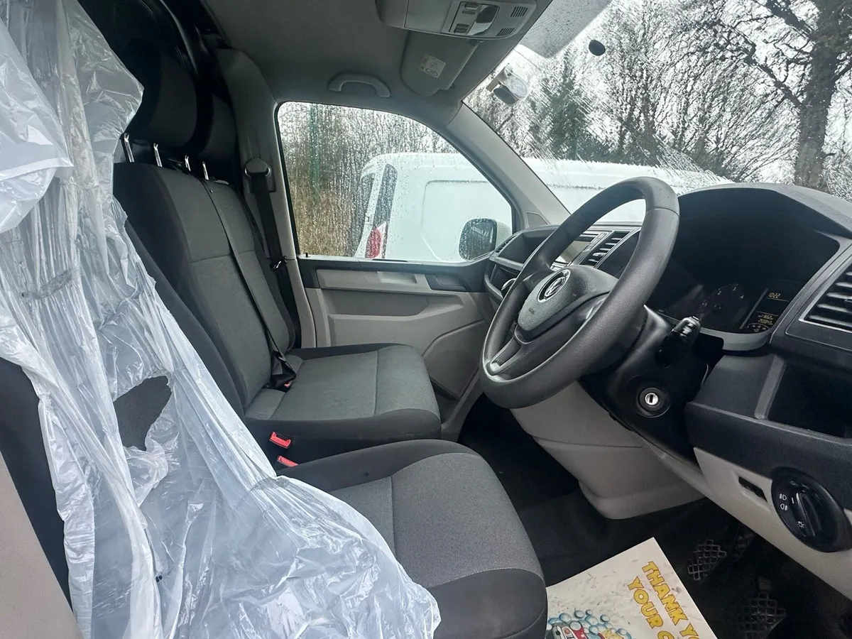 2017 VW Transporter SWB - Image 4