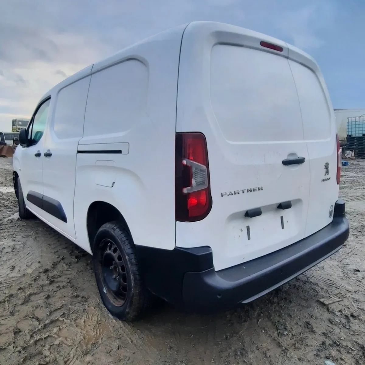 2019 Peugeot Partner For Dismantling - Image 2