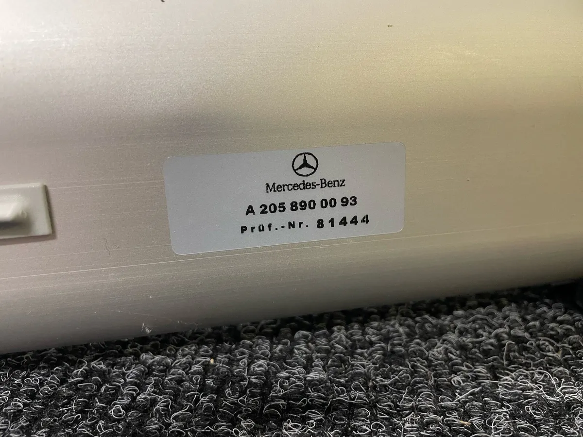 Mercedes C Class roof bars - Image 2