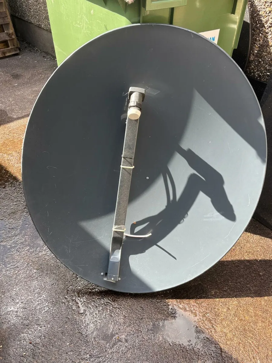 Satellite dish, mount and receiver - Image 2