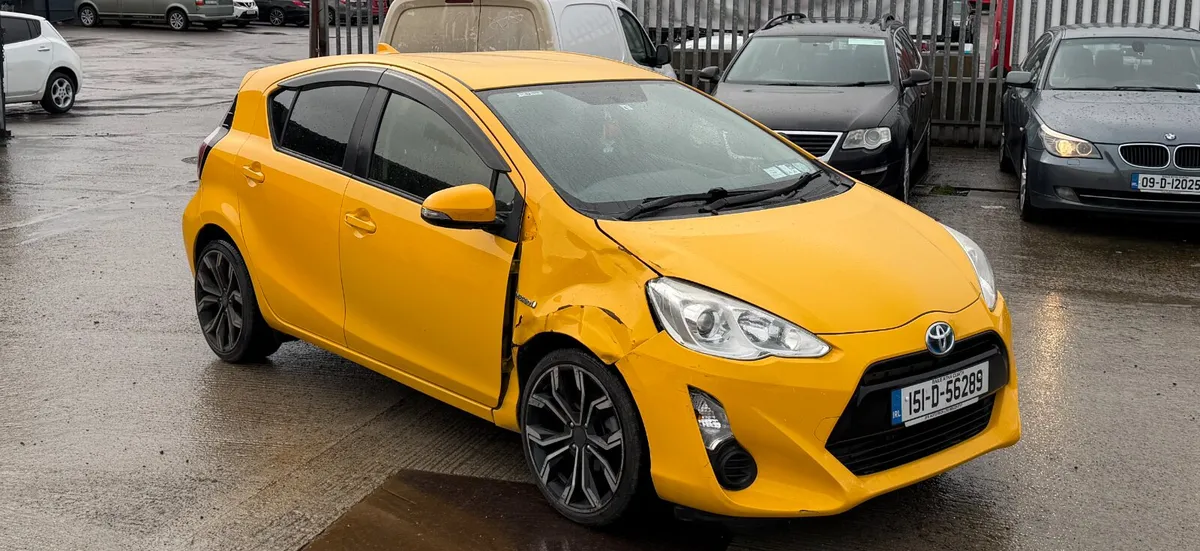 15 Toyota aqua 1.5 automatic - Image 1