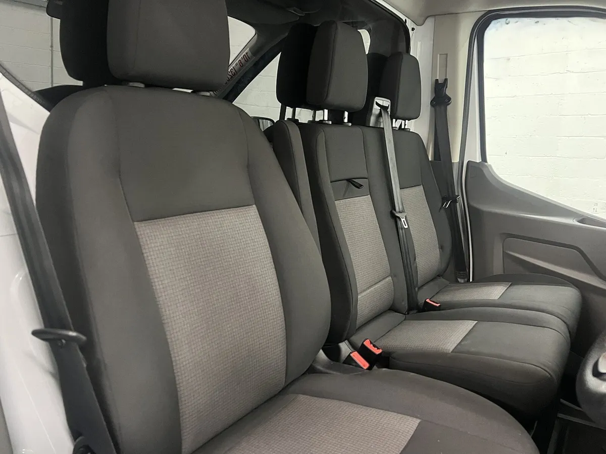 2023 Ford Transit Luton Box Van - Image 3