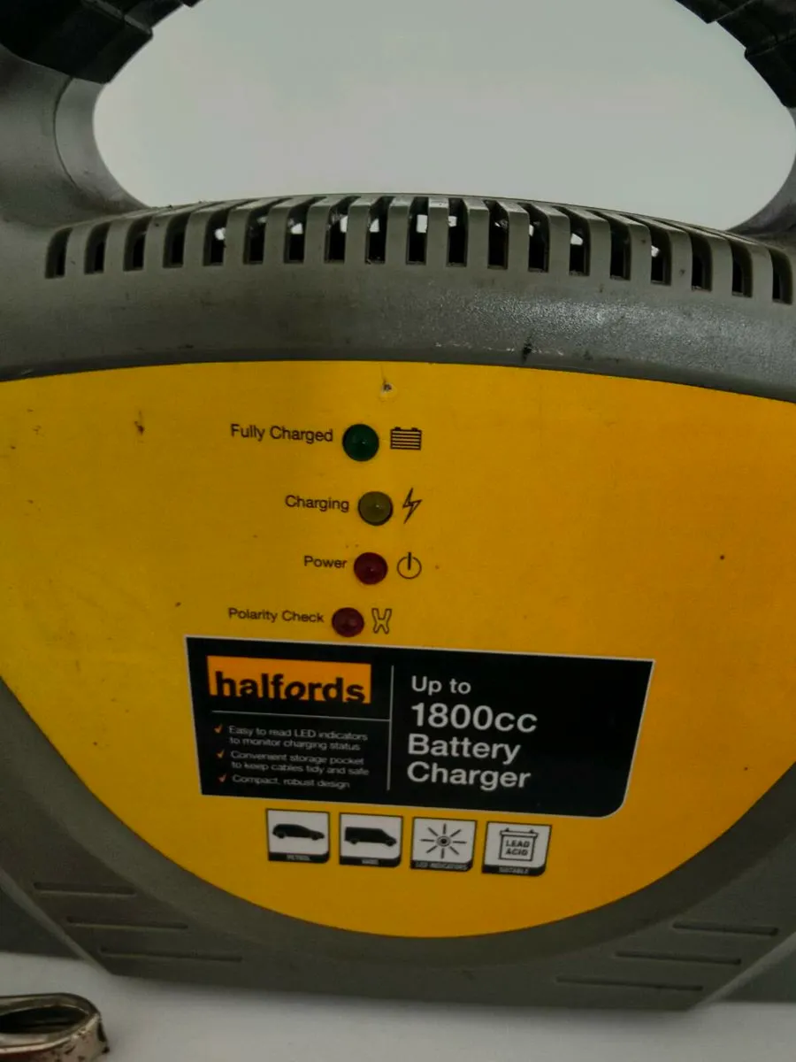 Car battery charger - Image 1