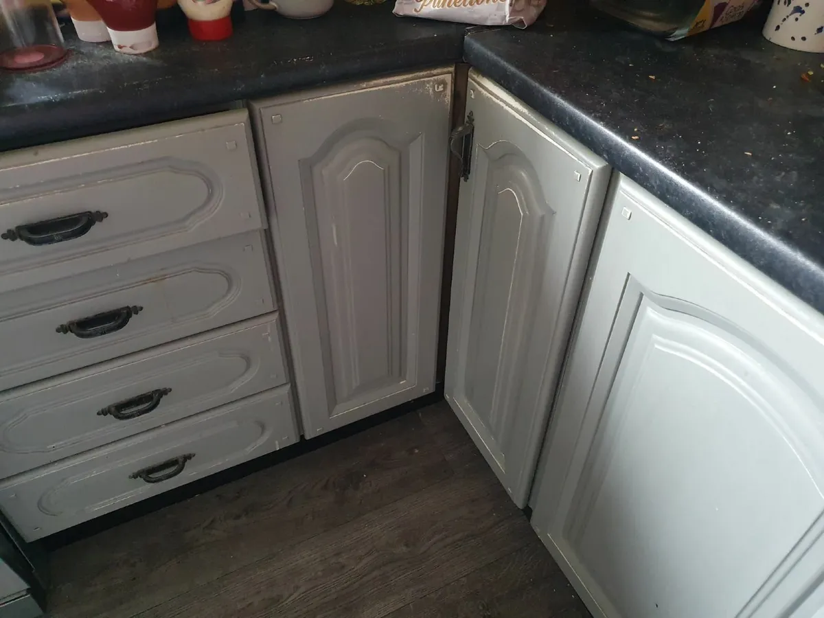 Kitchen Units - Image 2