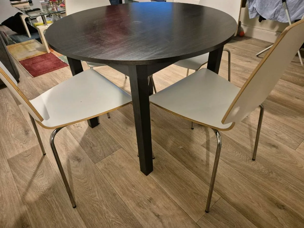 4-Seater Dining Table & Chairs - Image 3