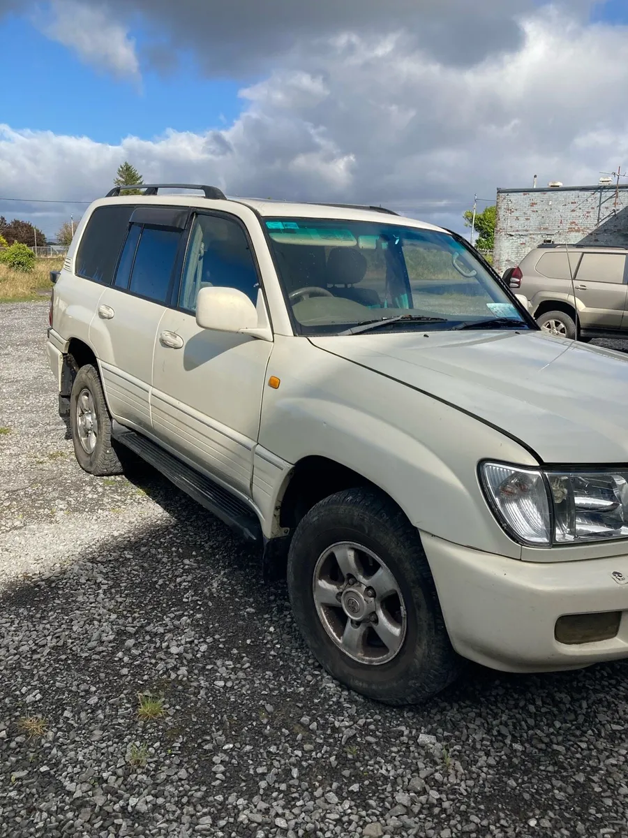 Toyota landcruiser - Image 1