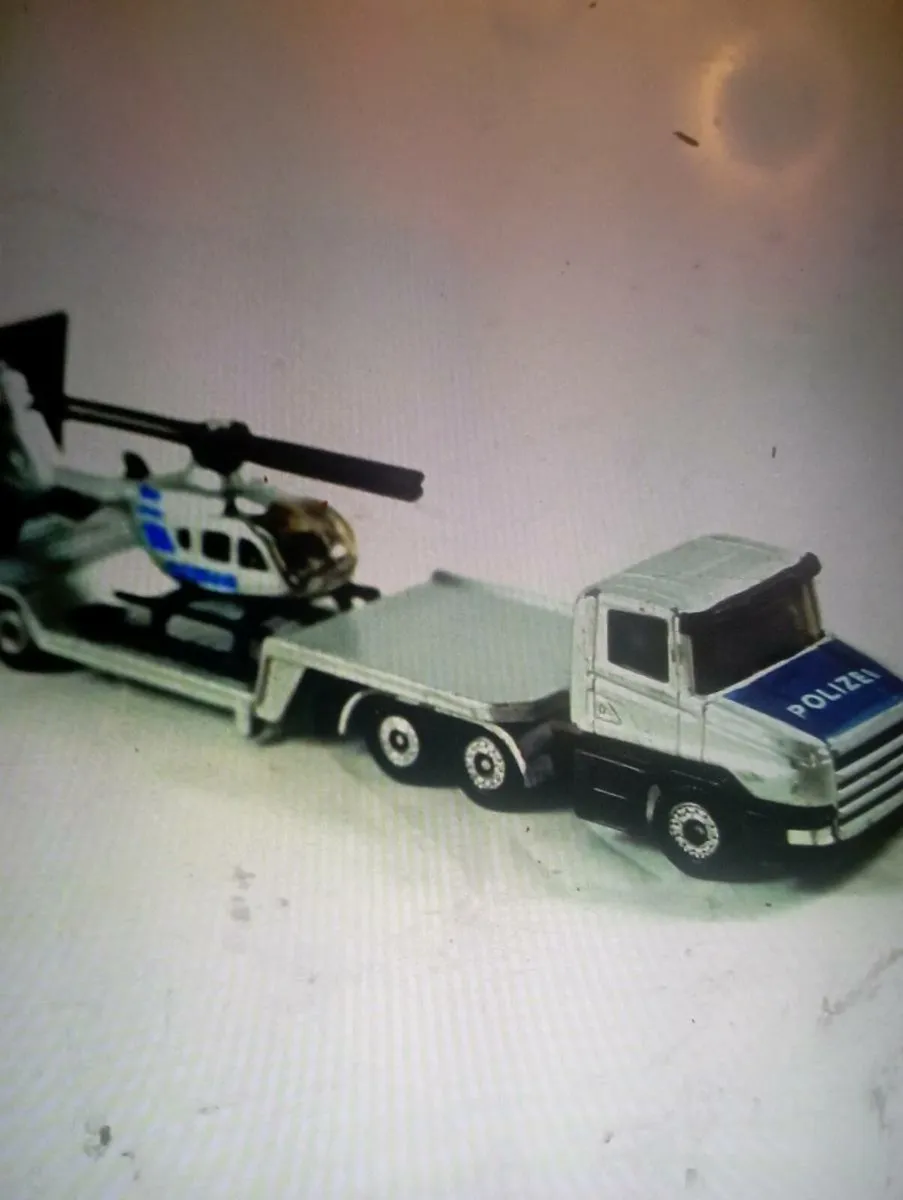 SIKU 1610POLIZEI 3-AXLE -T CAB TRUCK &LOW -LOADER - Image 3