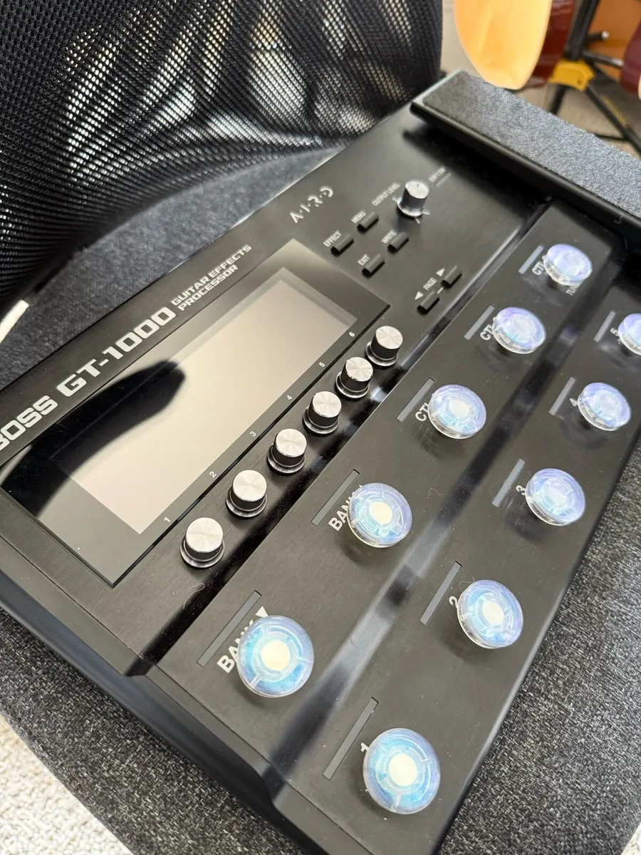 Boss Gt1000, Gt-1000 - Image 1