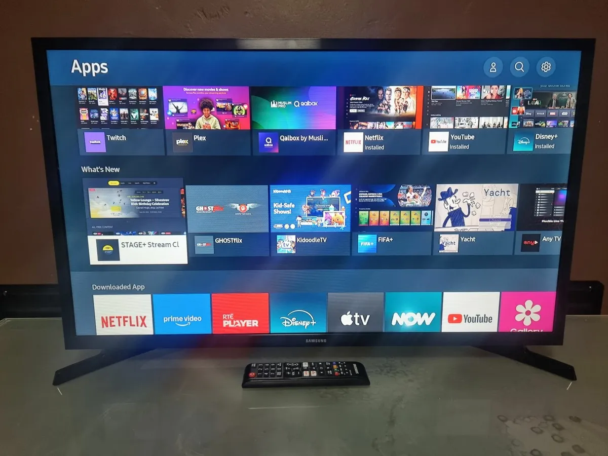 32" Samsung Full HD HDR Smart LED TV - Image 1