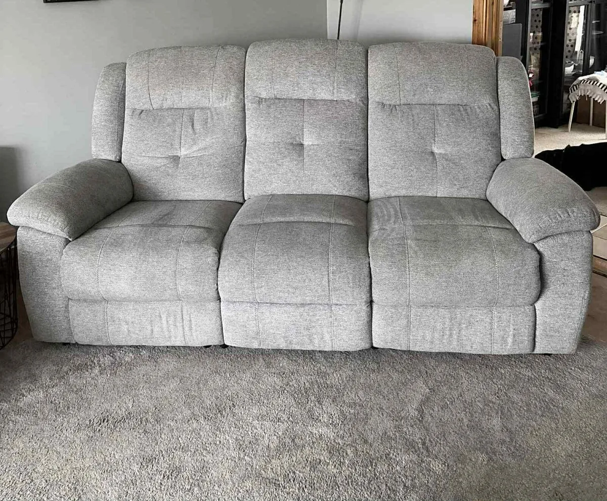 Sofa and armchairs - Image 1