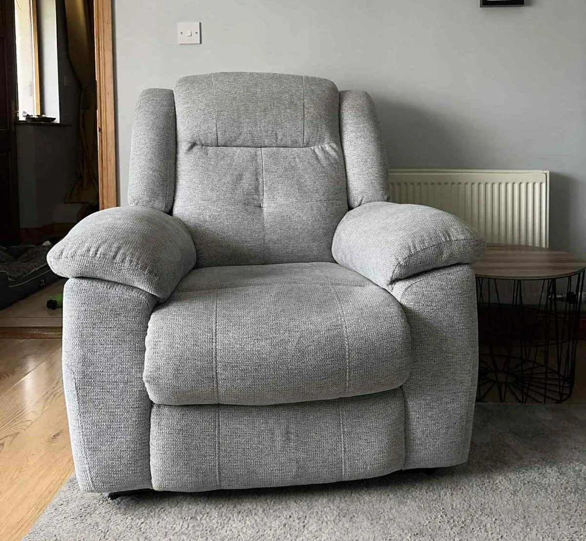 Sofa and armchairs - Image 2