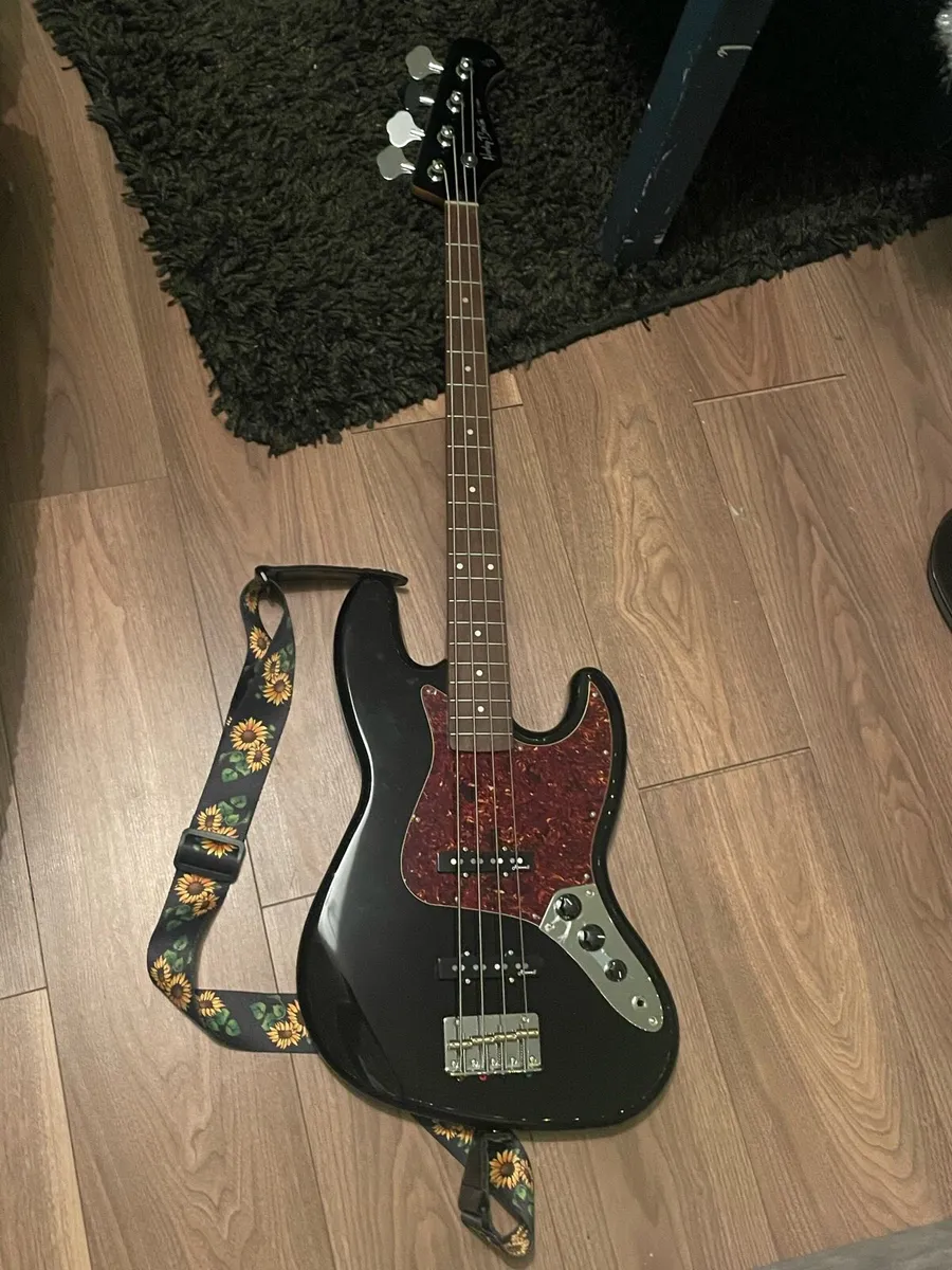 Bass Guitar (Used once) - Image 4