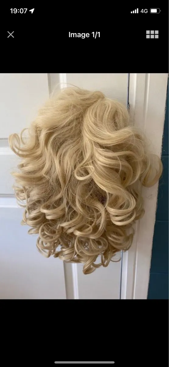 Irish Dance Platinum colour mid length wig - Image 2