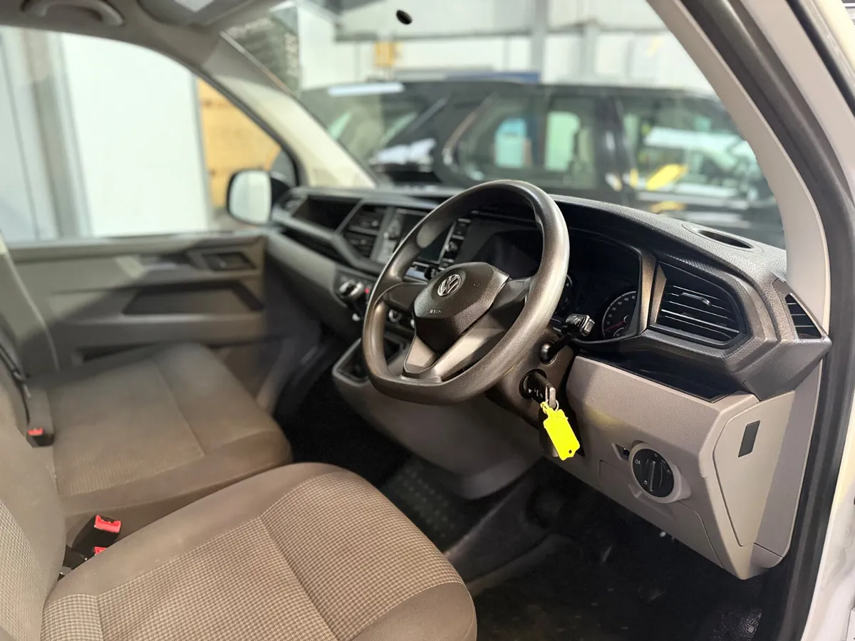 Volkswagen Transporter 2020. T6 28  110BHP - Image 4