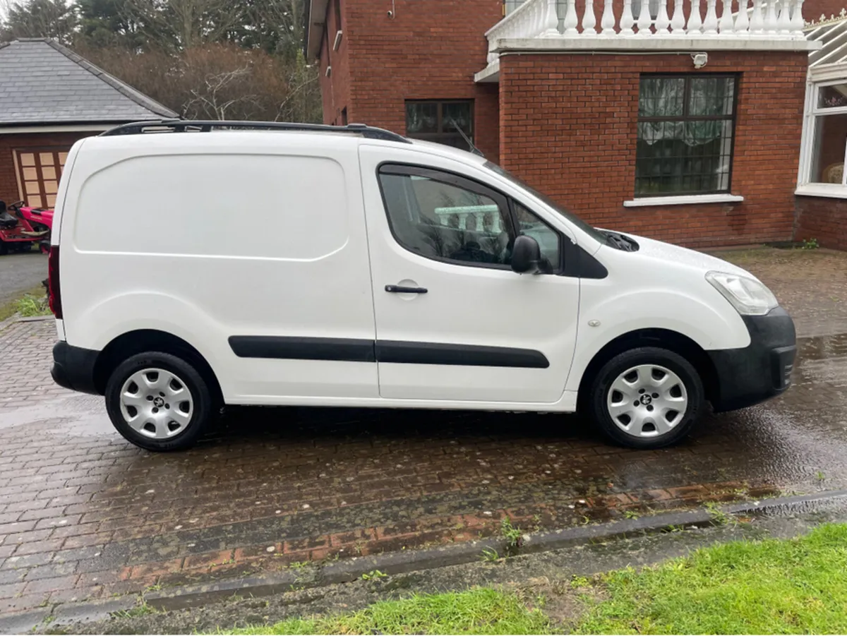 Peugeot Partner 850 PROFESSIONAL HDI 5 5DR 600 LXI - Image 3