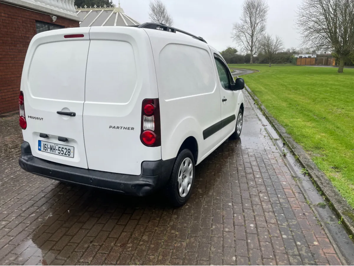 Peugeot Partner 850 PROFESSIONAL HDI 5 5DR 600 LXI - Image 4