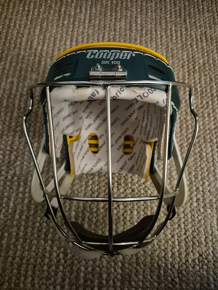 Cooper SK 100 Hurling Helmet - Image 2