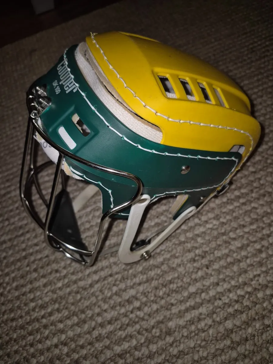 Cooper SK 100 Hurling Helmet - Image 4