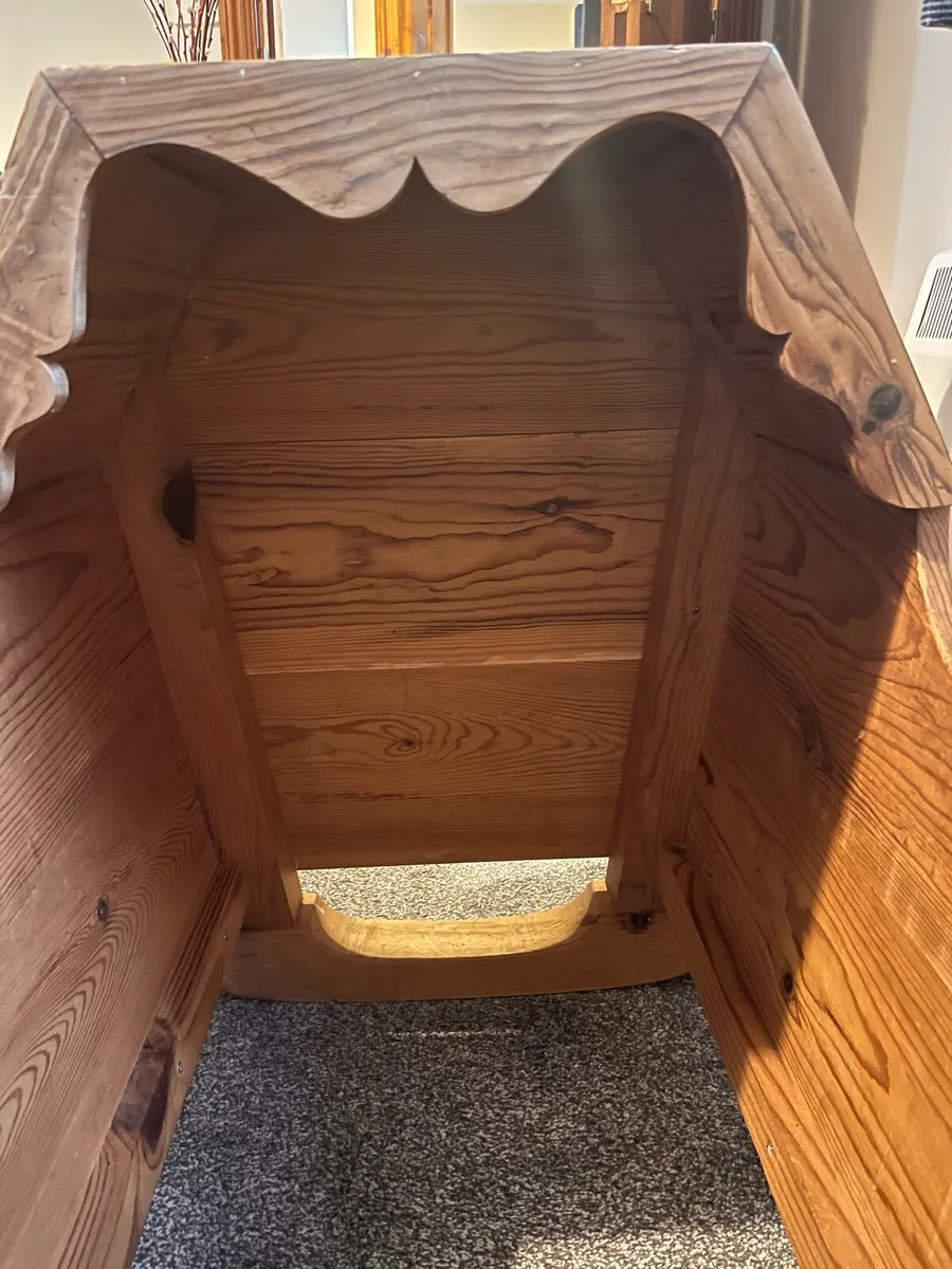 Vintage baby cradle - Image 2