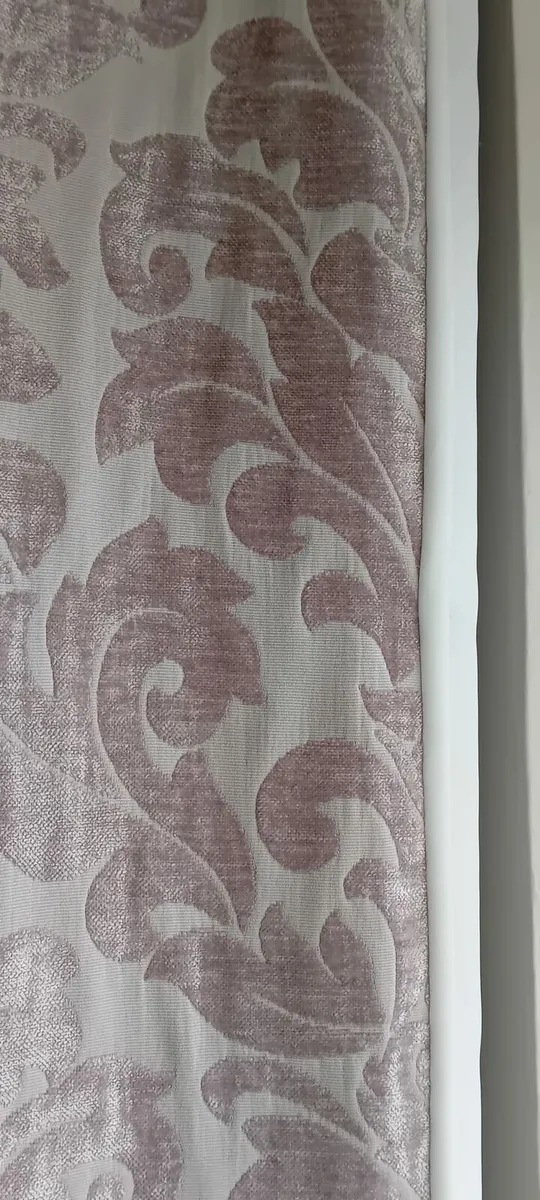 Curtains - Image 4