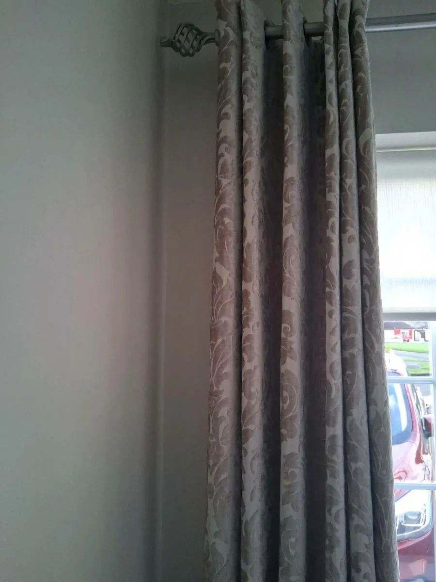 Curtains - Image 1