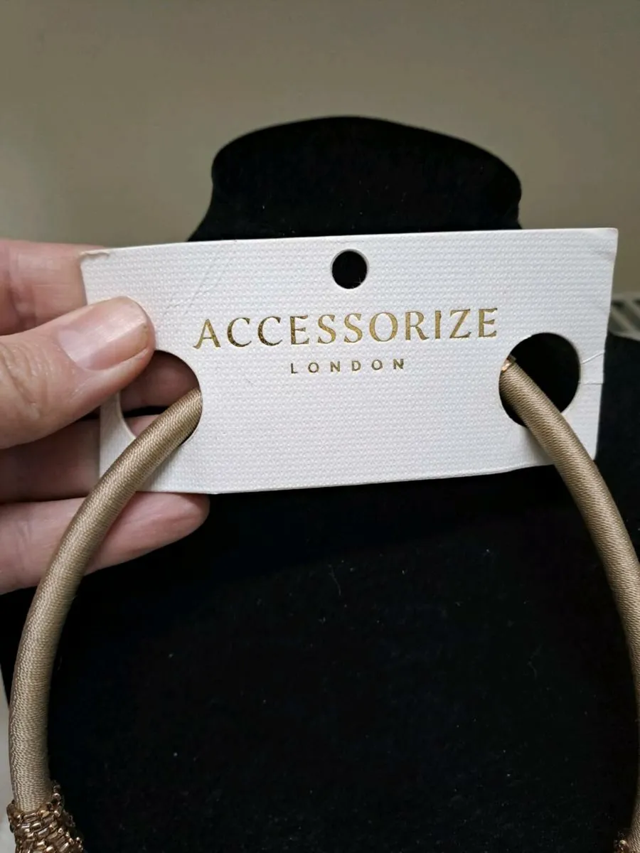 Accessorize London Statement Necklace - Image 3