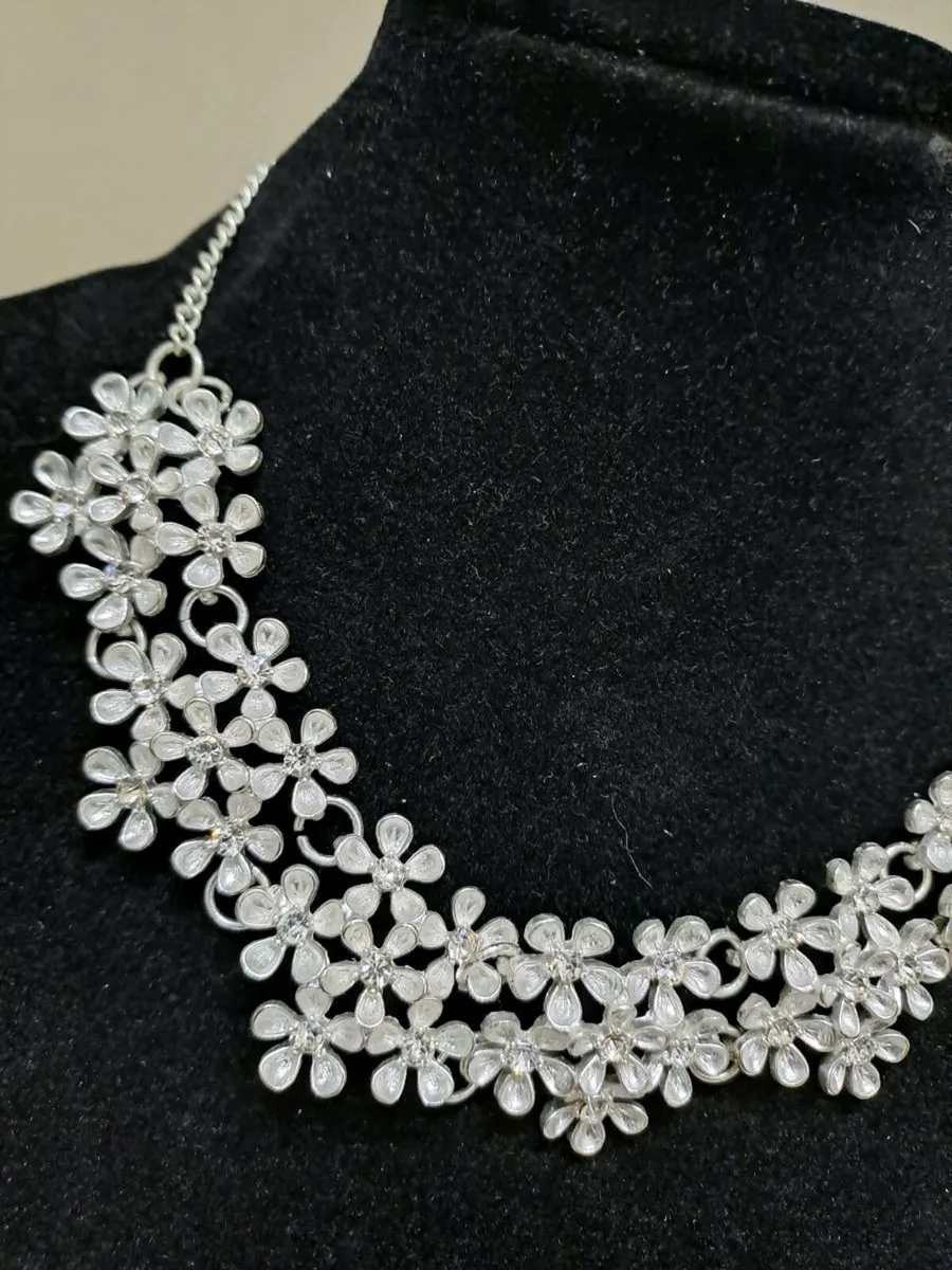 Silver Floral Necklace - Image 2