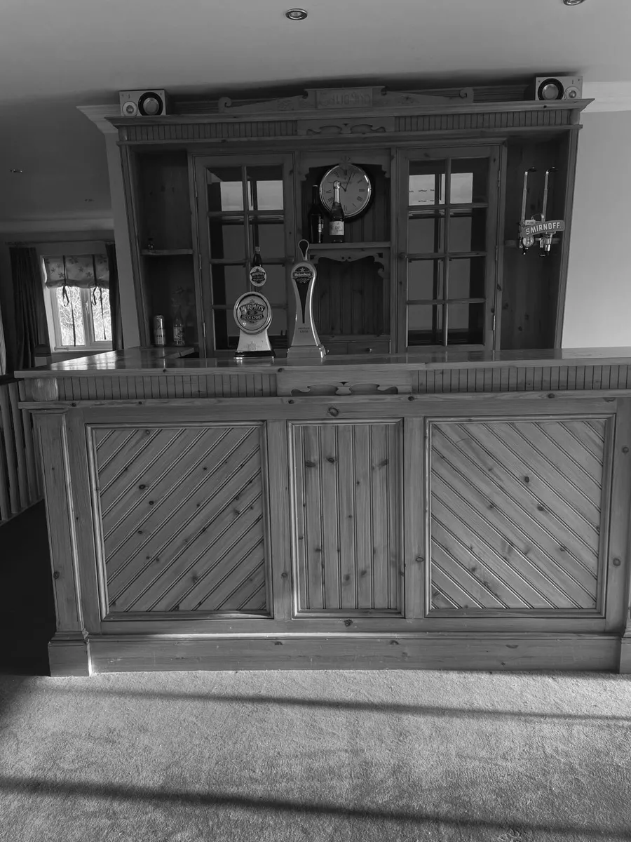 Home Bar - Image 1