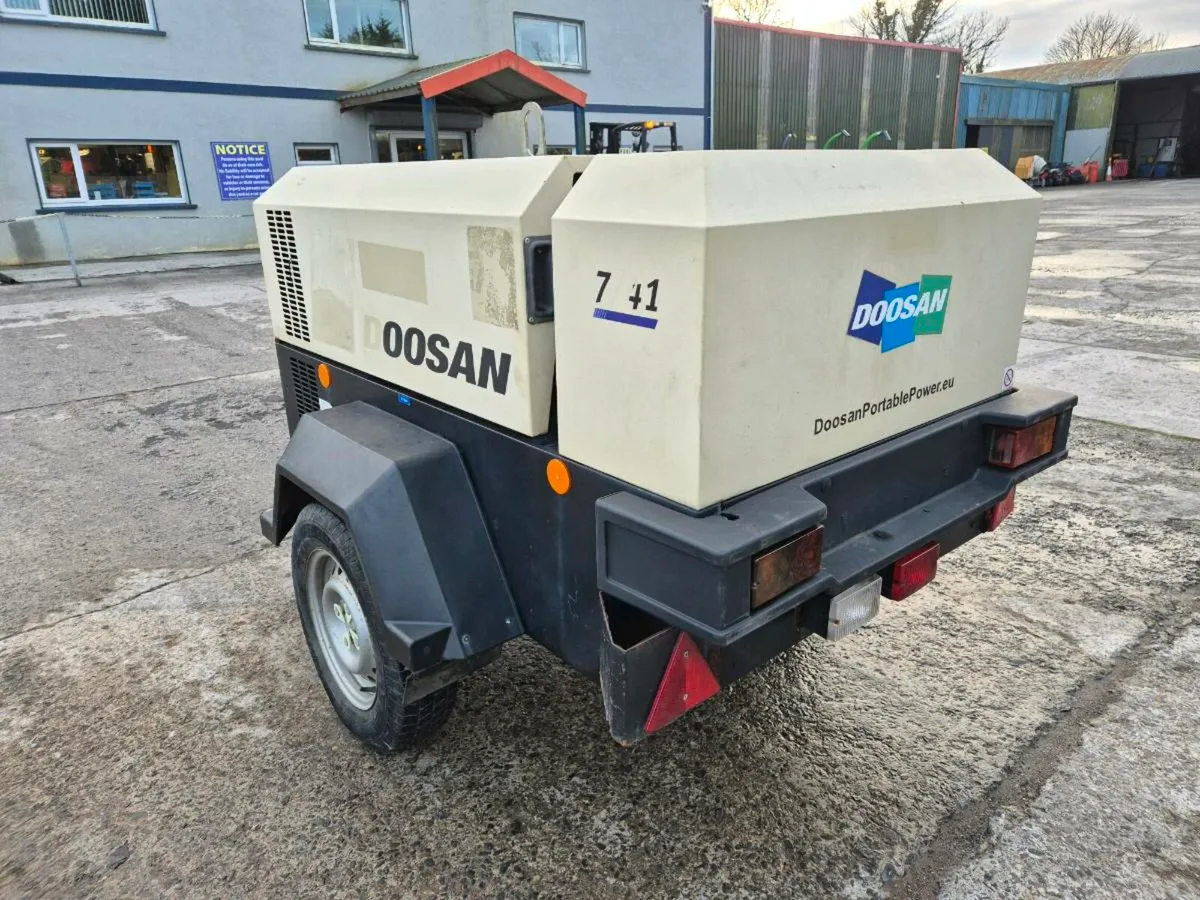 Doosan Air Compressor 7/41 (2017) - Image 3