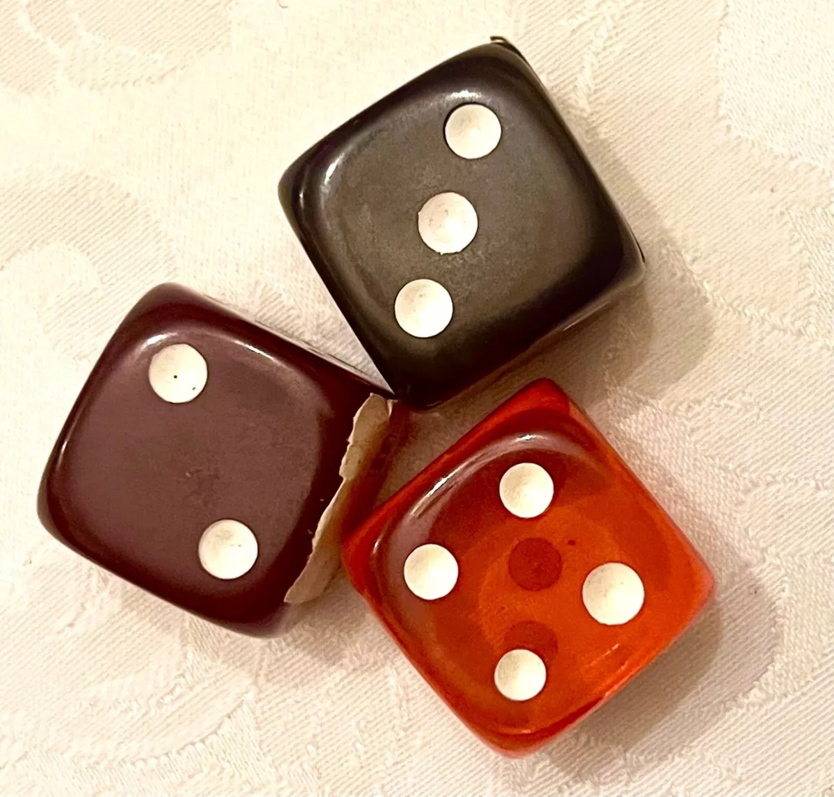Bakelite dice original Lafayette stickers still on - Image 1