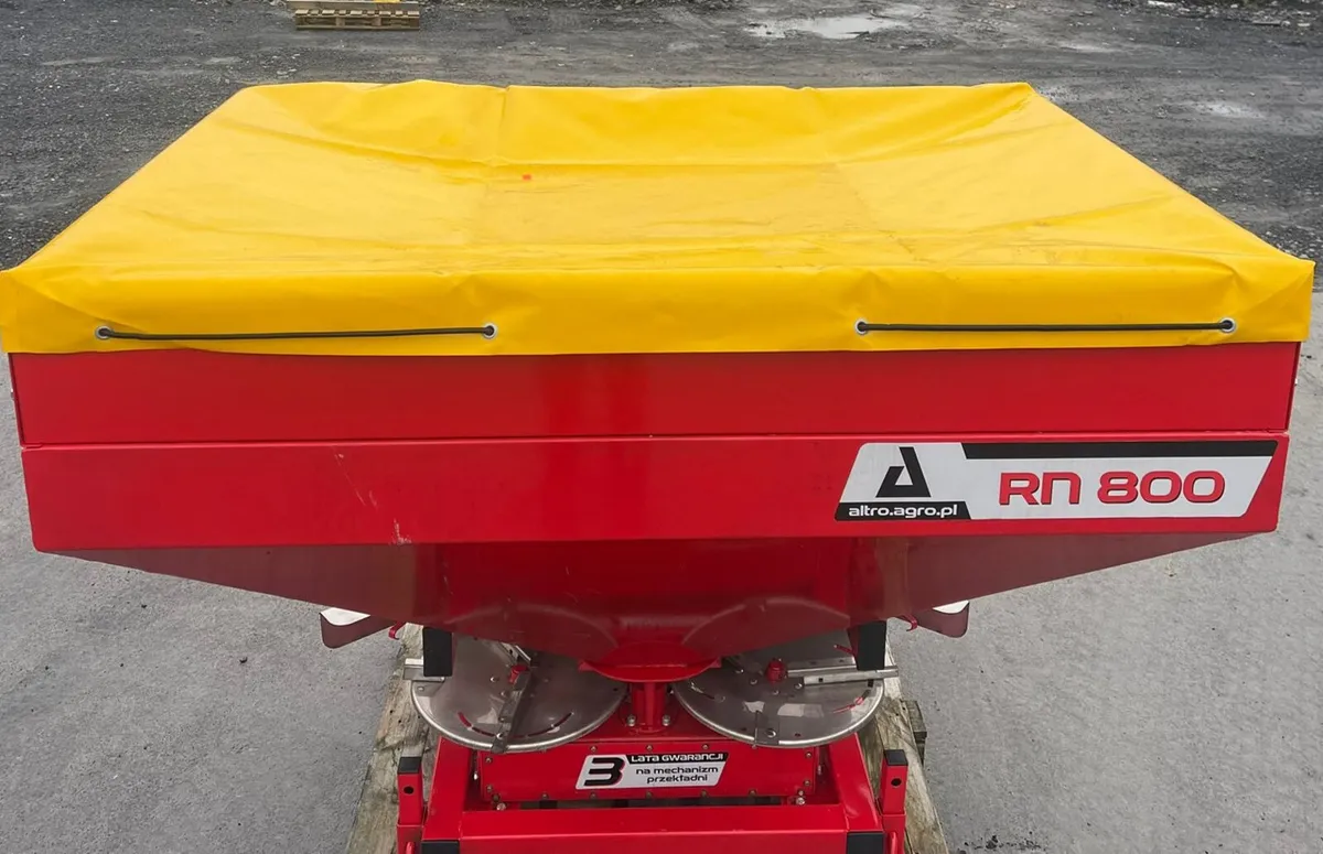 Altro Fertilizer Spreader - Image 3
